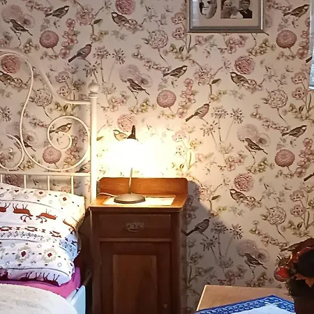 U Holoubku Hruba Vrbka